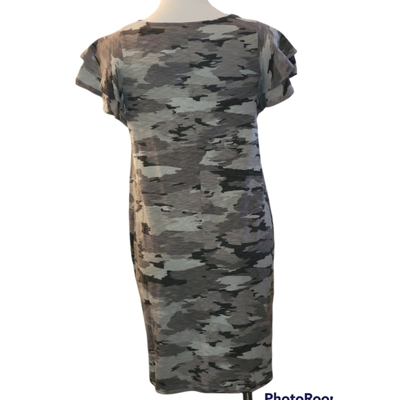 Isabel Maternity  Tier flutter sleeve t-shirt dress Camo gray Size XS - Picture 4 of 10